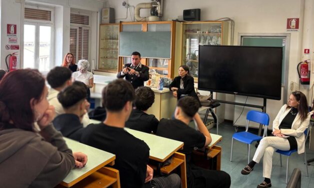 Contrasto alla violenza di genere, incontro formativo al liceo Peano di Tortona con i Carabinieri.