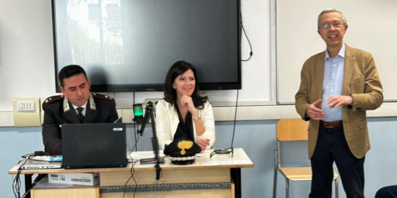 Al “Marconi” un incontro dedicato alla parità di genere col maggiore Bellotti e l’assessore Giordana Tramarin