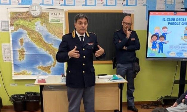 La Polizia di Alessandria, nell’ambito del progetto “Pretendiamo Legalità” incontra i bambini alla Scuola Ferrero