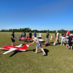 Spettacolo nei cieli di Pontecurone: acrobazie, gare e premiazioni al raduno degli aeromodellisti
