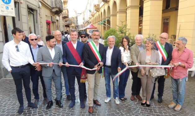 Assaggia Tortona: 30 anni di eccellenza. Inaugurato il grande percorso del Gusto ed è già boom di gente