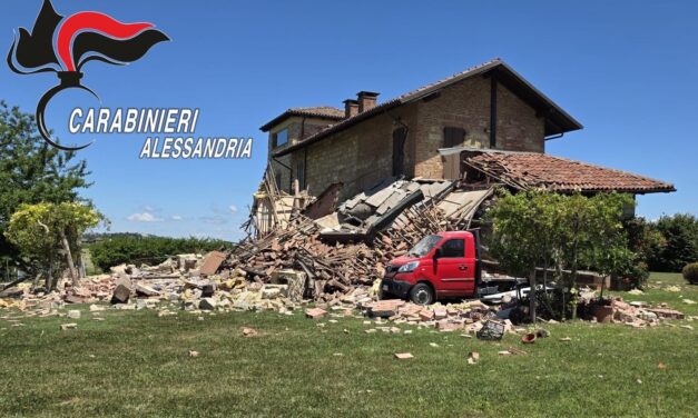 Dramma ad Altavilla: violenta esplosione distrugge questa abitazione, pensionato 75enne in pericolo di vita