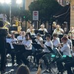 Successo a Diano Marina per il concerto della Banda Musicale: Piazza Martiri della Libertà gremita per la serata “Amore”