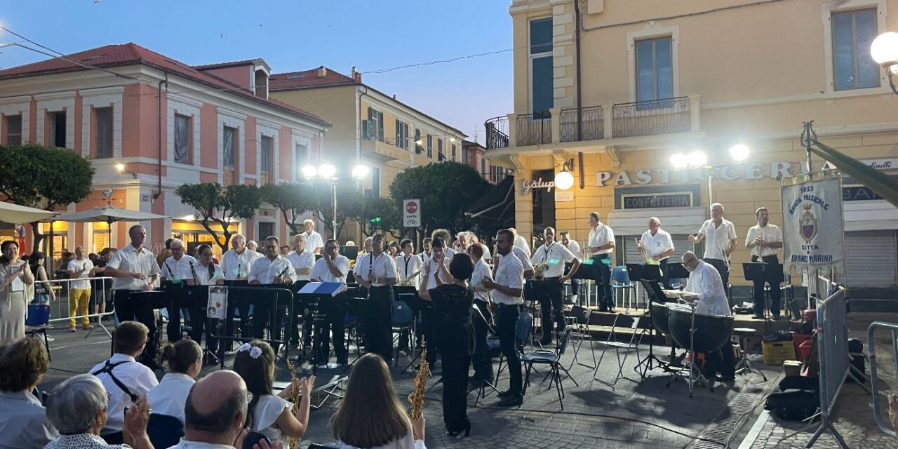 Musica in Piazza Martiri della Libertà: a Diano Marina il gran finale dei concerti estivi