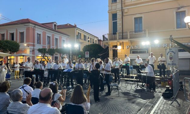 Musica in Piazza Martiri della Libertà: a Diano Marina il gran finale dei concerti estivi
