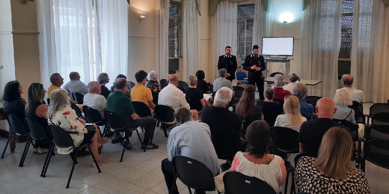 Truffe agli anziani (e non solo): A Cassano i Carabinieri spiegano come riconoscere e prevenire i raggiri