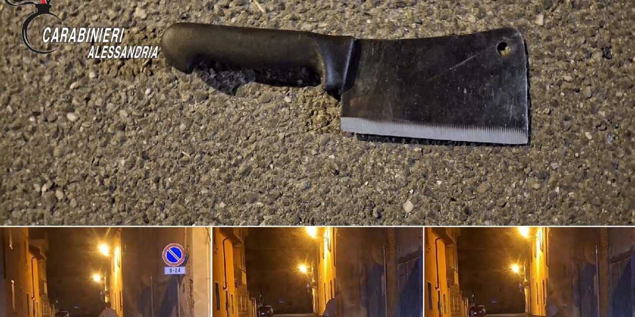 Vaga di notte con una mannaia a caccia di una setta satanica: bloccato dai Carabinieri.