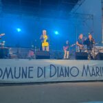 Diano Marina, dopo il successo funk di ieri, stasera arriva Rita Pavone al Molo delle Tartarughe. Le immagini
