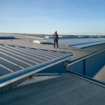 Coperture industriali, una guida per scegliere soluzioni efficienti, sicure e adatte all’attività