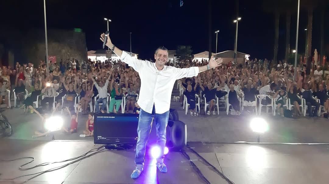 Divertimento sotto le stelle a San Bartolomeo al Mare: il calendario degli spettacoli di Paolo Bianco