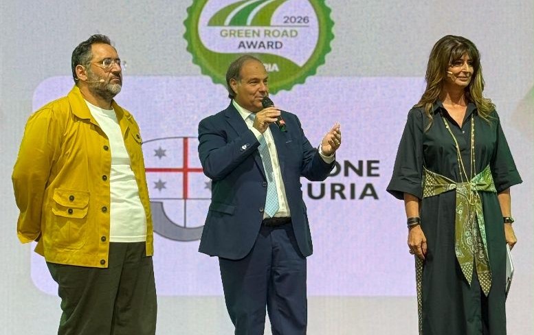 L’Oscar del Cicloturismo fa tappa a Sanremo: l’assessore Lombardi premia le regioni al Green Road Award