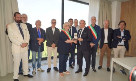 Sviluppo del territorio e logistica: la Fondazione Slala e il presidente Cesare Rossini premiano l’AD di Clf Enrico Peola