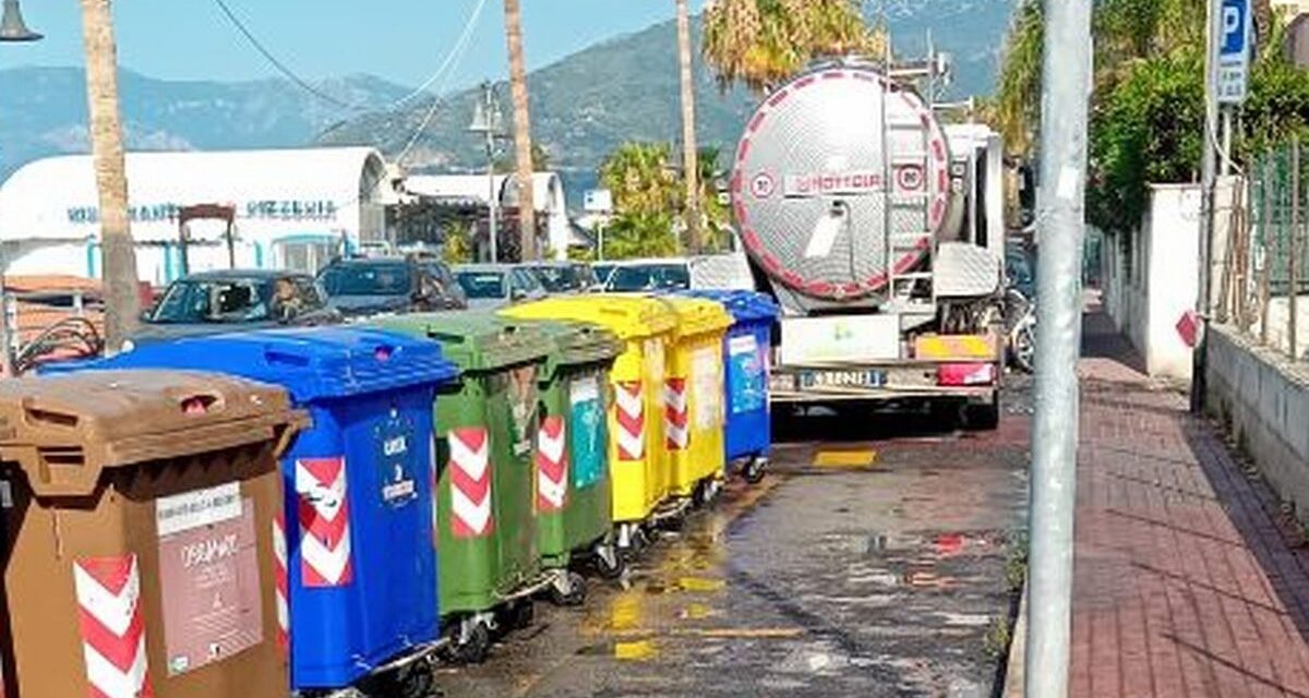 Temperature elevate e cattivi odori: scatta a Ventimiglia il piano di sanificazione dei bidoni dei rifiuti