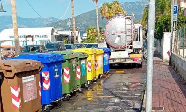 Temperature elevate e cattivi odori: scatta a Ventimiglia il piano di sanificazione dei bidoni dei rifiuti
