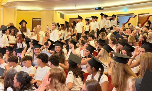 “Il futuro non si aspetta, si costruisce”: a Sanremo il Diploma Day del Liceo Cassini con gli assessori Scajola e Lombardi