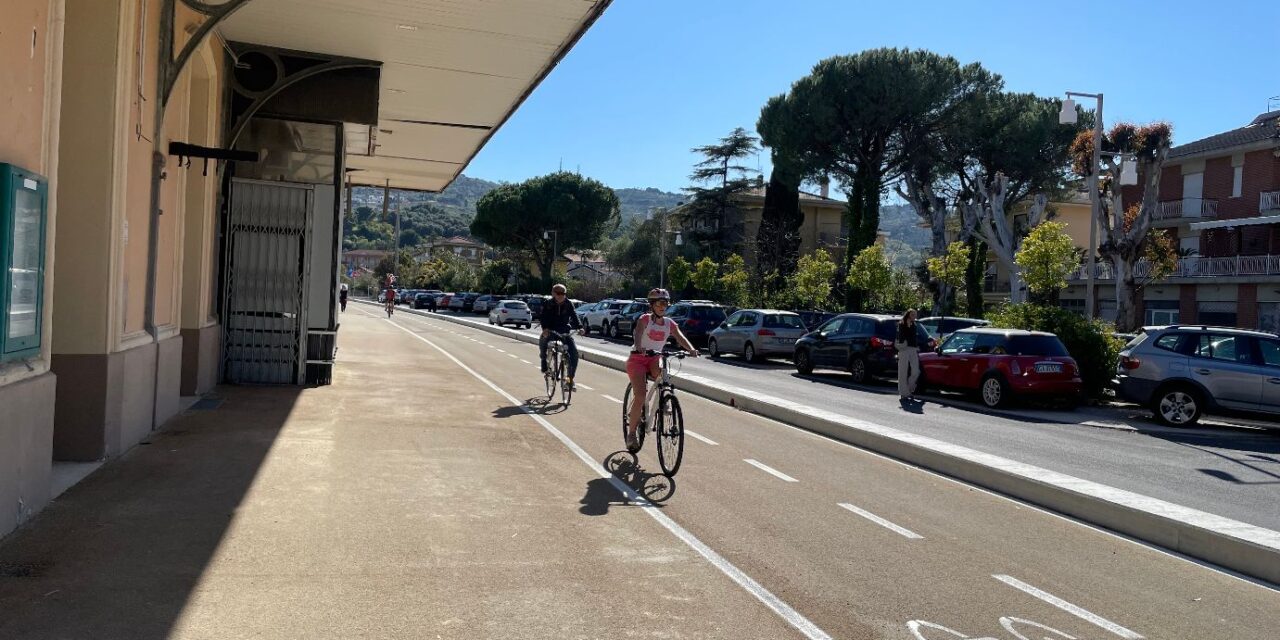 Pista Ciclabile a Diano Marina: in arrivo pannelli e totem informativi per i ciclisti in centro