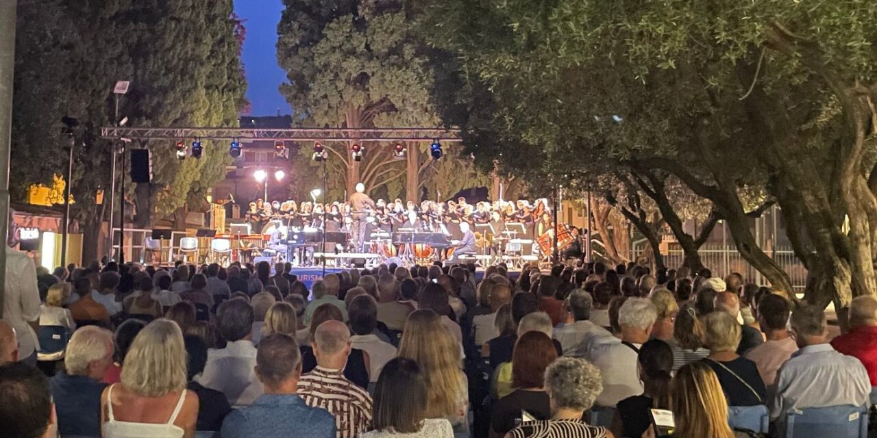 EMD Festival, successo per i cori e i solisti a Diano Marina. Sabato e domenica le feste di San Giacomo e Sant’Anna