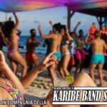 Ritmi latini e rock in riva al mare, sabato a Diano Marina con la band dianese Karibe Band Show