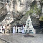 Più di 200 fedeli in partenza da Tortona: l’O.F.T.A.L. torna a Lourdes con il Vescovo Marini