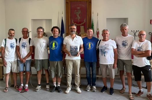 Ciclismo e sicurezza stradale: Tortona abbraccia il Giro di Scarpa nel nome del Campionissimo