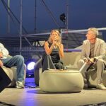 Successo per Tosca a Diano Marina. E stasera il Molo delle Tartarughe si accende con Gianni Rossi. Le immagini