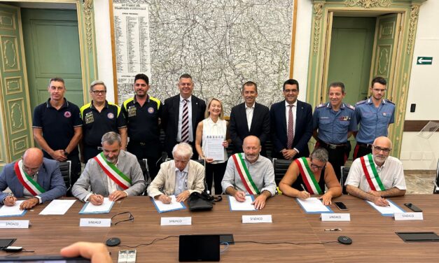 Protezione Civile, sei Comuni dell’Alessandrino fanno rete: firmato in Prefettura il protocollo d’intesa
