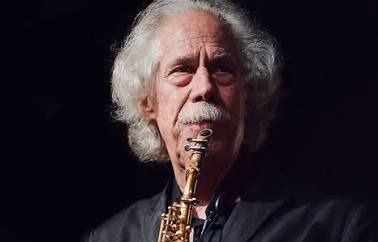 San Bartolomeo al Mare, il leggendario Lou Marini chiude in grande stile il Rovere Jazz Festival