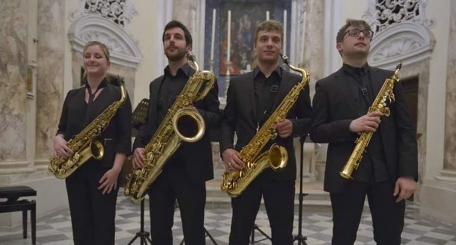 A Dolcedo le sfumature del sax: il Quartetto Cherubini in concerto in piazzetta San Tommaso