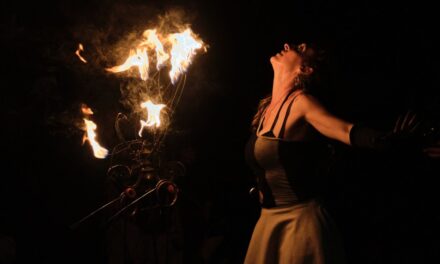 “L’Altro Monferrato”: Urban Theatre a Ovada e l’atteso reading di Moni Ovadia a Molare