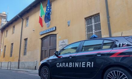 Notte di violenza a Casale Monferrato: rissa in via Congresso Agrario, tre Carabinieri feriti e un arresto