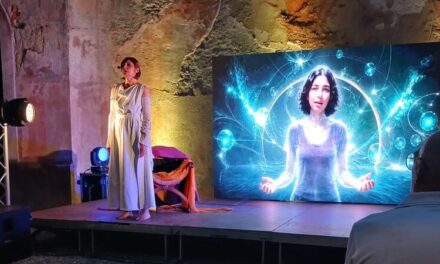 “VOCI”: ad Acqui Terme la storia di dieci donne tra mito e Intelligenza Artificiale