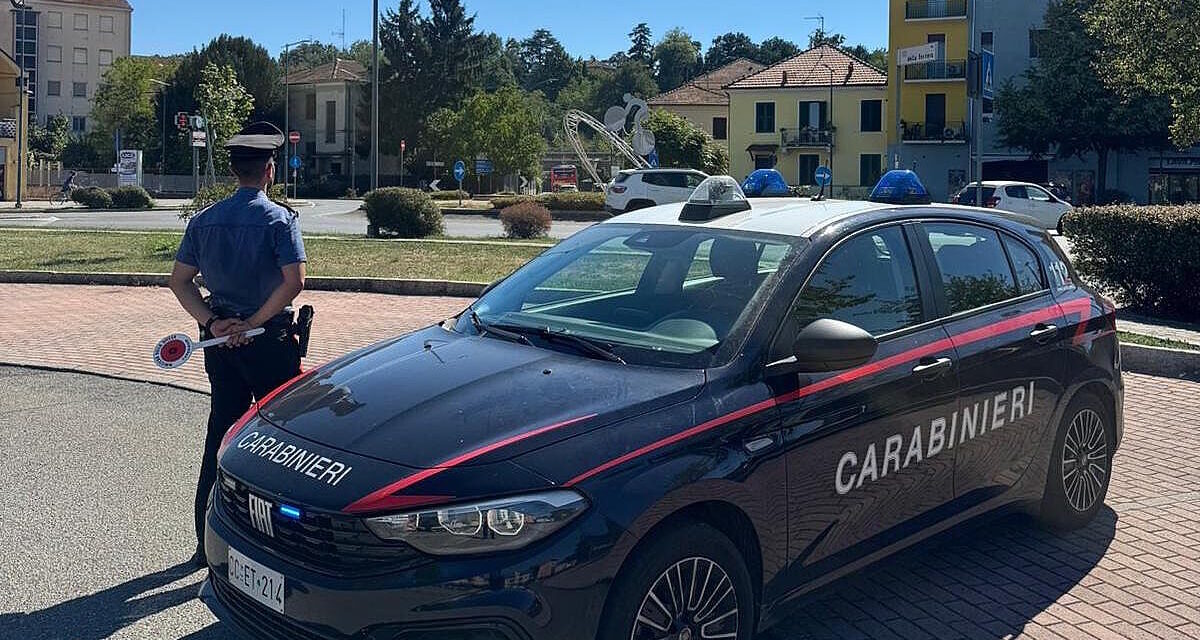 Sorpreso a piedi al buio con cocaina e un machete da 40 centimetri: denunciato 30enne a Pozzolo Formigaro
