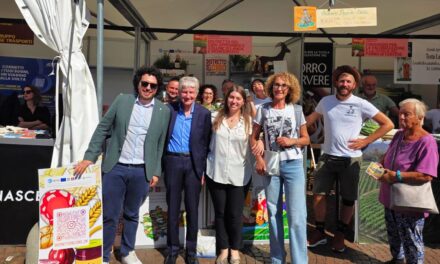Da Ovada e dalle colline tra Alessandria e Asti a Piazzetta Reale: successo a Torino per lo stand immersivo del Distretto del Cibo a Terra Madre