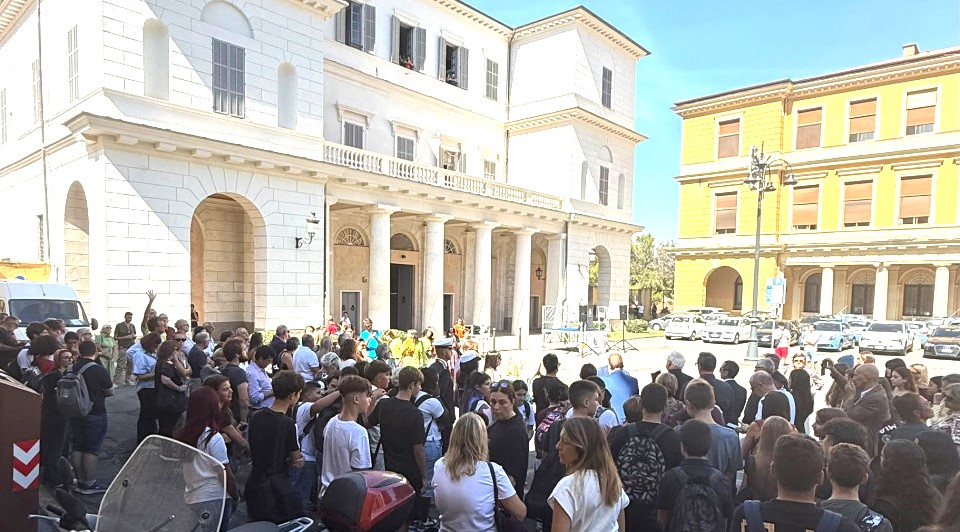 Sei aule tematiche, musica e supporto allo studio: apre a Imperia “DesTEENazione”, il centro per i ragazzi dagli 11 ai 18 anni