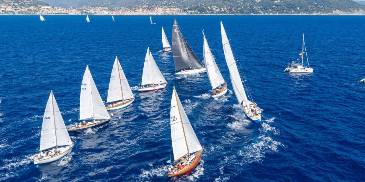 Vele d’Epoca a Imperia: spettacolo sotto costa e grande festa per i 70 anni di “Artica II”