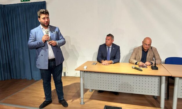 Polo chimico e PFAS: controlli ambientali rafforzati e nuove cure mediche illustrate ai cittadini