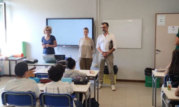 Prima campanella alla “Valenziano”: il Sindaco Chiodi saluta gli studenti per l’inizio dell’anno scolastico