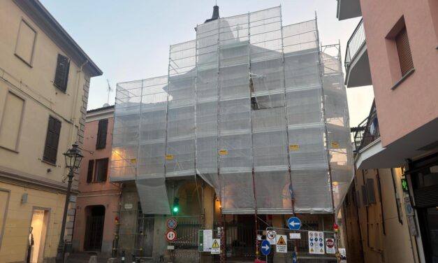 Tortona, al via il restauro della facciata di San Rocco: un progetto di comunità sostenuto dalla Fondazione Cassa Risparmio
