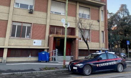 Novi Ligure, finto incidente nel parcheggio per estorcere contanti: denunciato dai Carabinieri