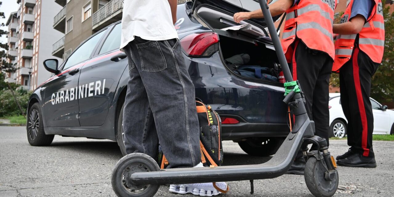 Monopattini elettrici nel mirino ad Alessandria: raffica di sanzioni nei controlli dei Carabinieri tra centro e Cristo