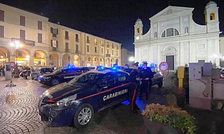 Movida sotto controllo a Tortona: presidio straordinario dei Carabinieri per tutelare cittadini e locali specie in piazza Duomo