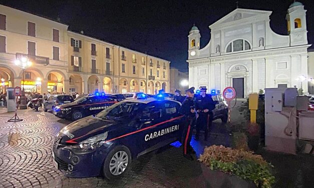 Movida sotto controllo a Tortona: presidio straordinario dei Carabinieri per tutelare cittadini e locali specie in piazza Duomo