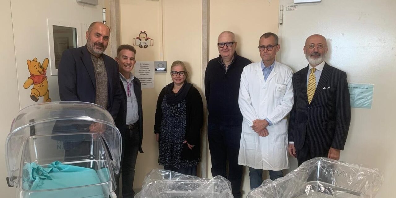 Una culla per la vita nel ricordo di Elena: grande donazione alla Neonatologia dell’Ospedale di Alessandria
