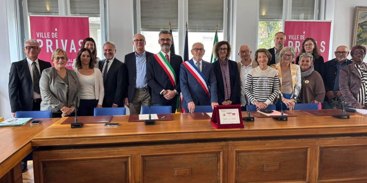 Tortona rinnova lo storico gemellaggio con Privas: firmato il nuovo patto e inaugurata la rotonda intitolata alla città