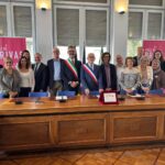 Tortona rinnova lo storico gemellaggio con Privas: firmato il nuovo patto e inaugurata la rotonda intitolata alla città